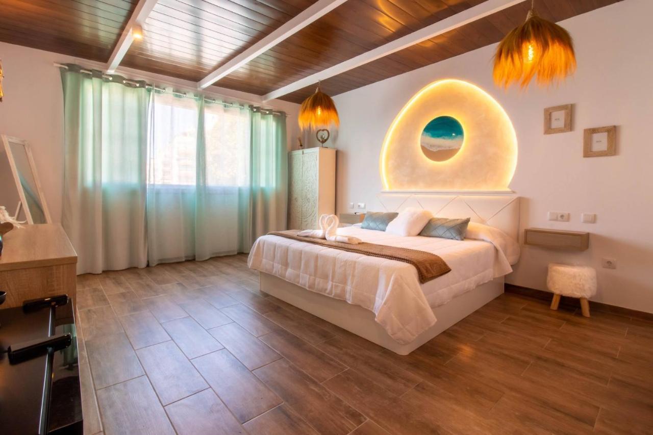 Room In Guest Room - Private Room In The Fishing Port Of Marbella Zewnętrze zdjęcie